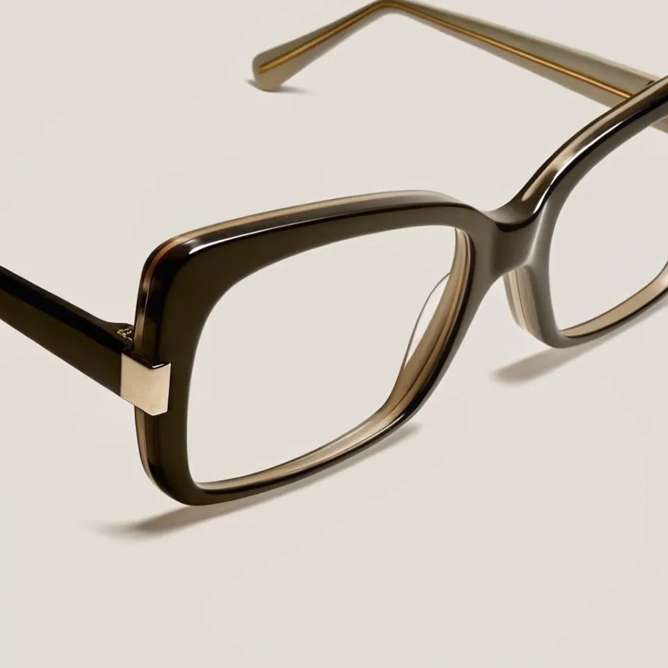 Homem, português, óculos, escritório